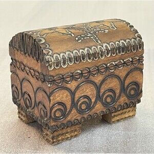 Vintage Floral Sunflower Daisy Miniature Trunk Trinket Box Hand Carved 2.5"
